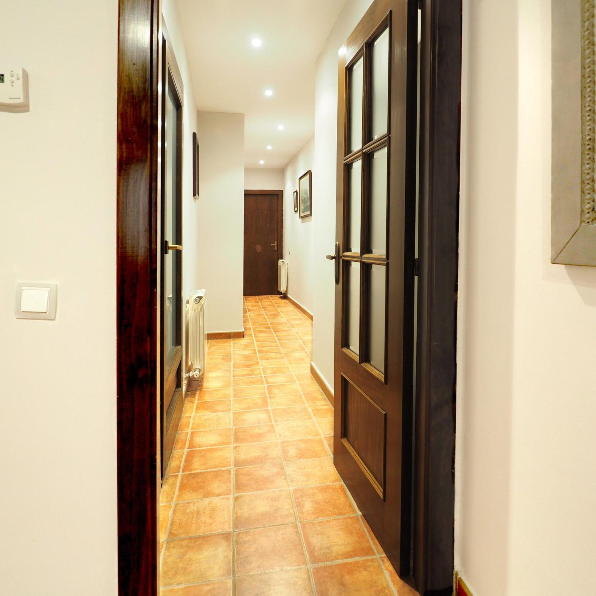 Apartamentos Angelus Plaza Mayor De Graus Esterno foto