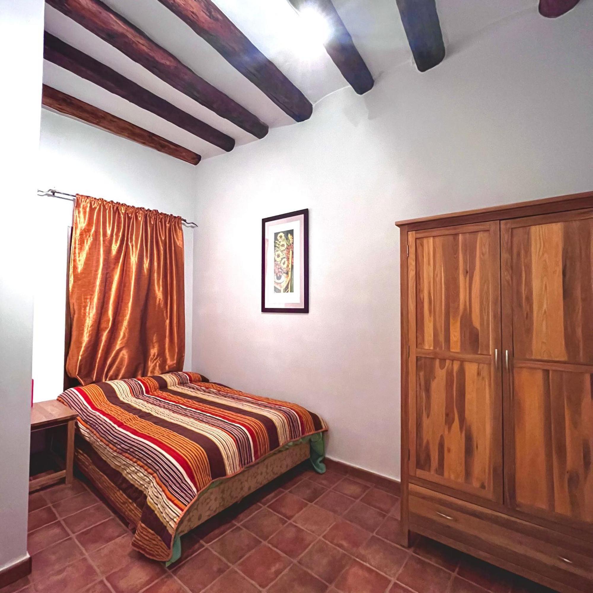 Apartamentos Angelus Plaza Mayor De Graus Esterno foto