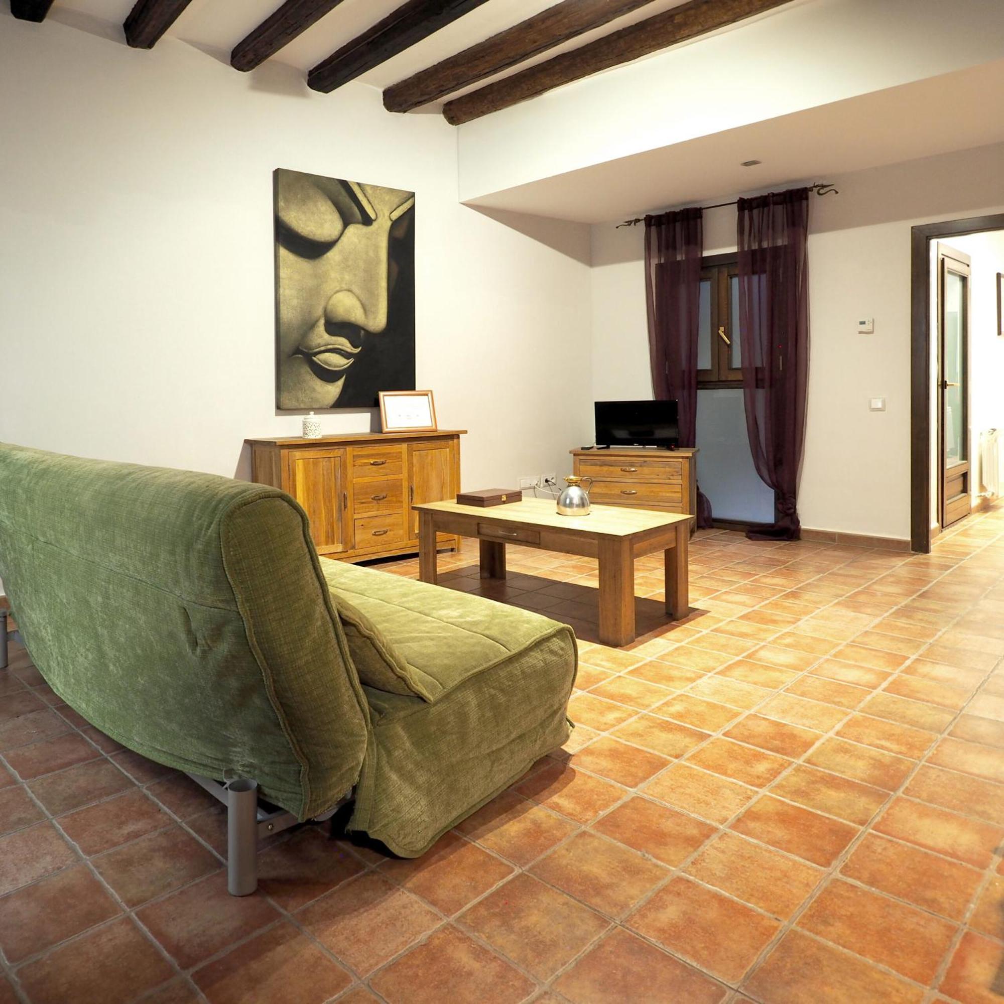 Apartamentos Angelus Plaza Mayor De Graus Esterno foto