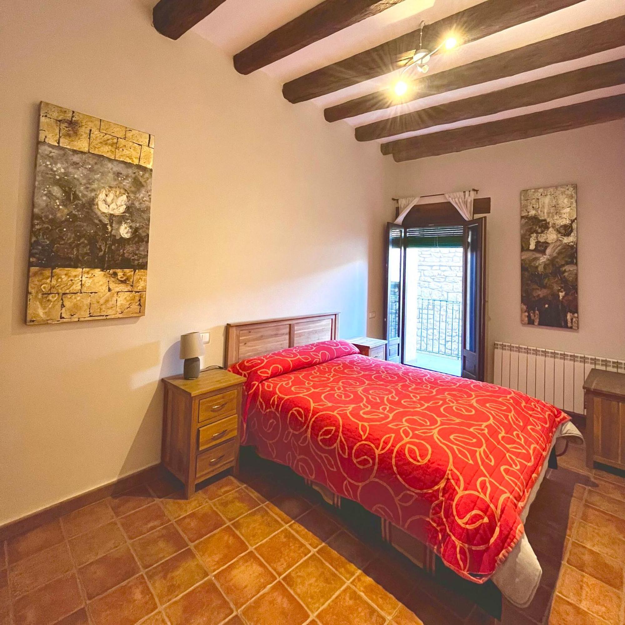 Apartamentos Angelus Plaza Mayor De Graus Esterno foto