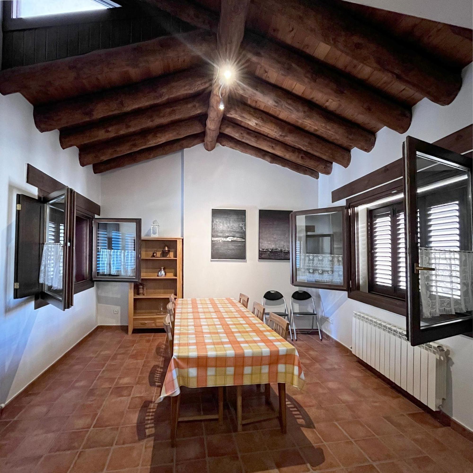 Apartamentos Angelus Plaza Mayor De Graus Esterno foto