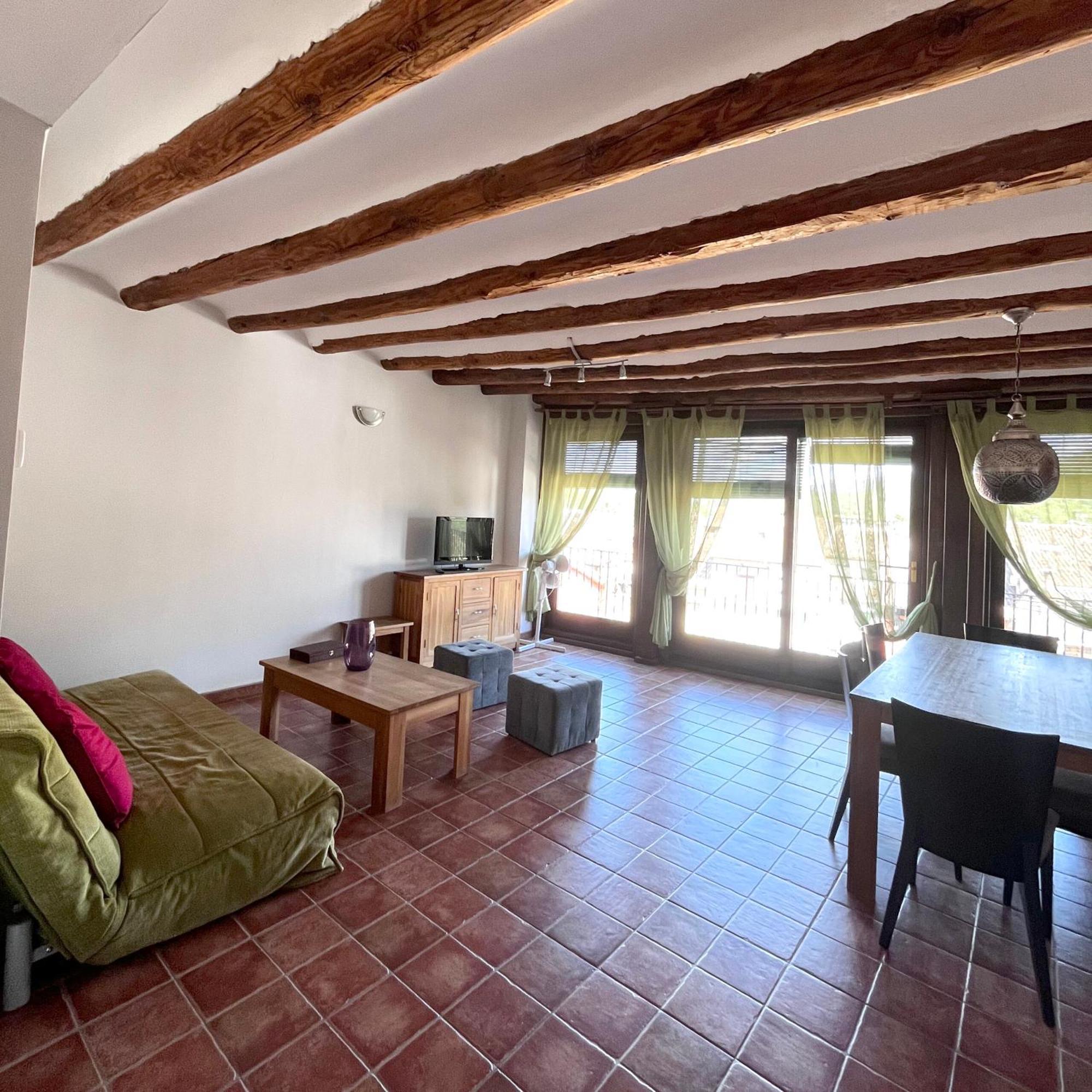 Apartamentos Angelus Plaza Mayor De Graus Esterno foto