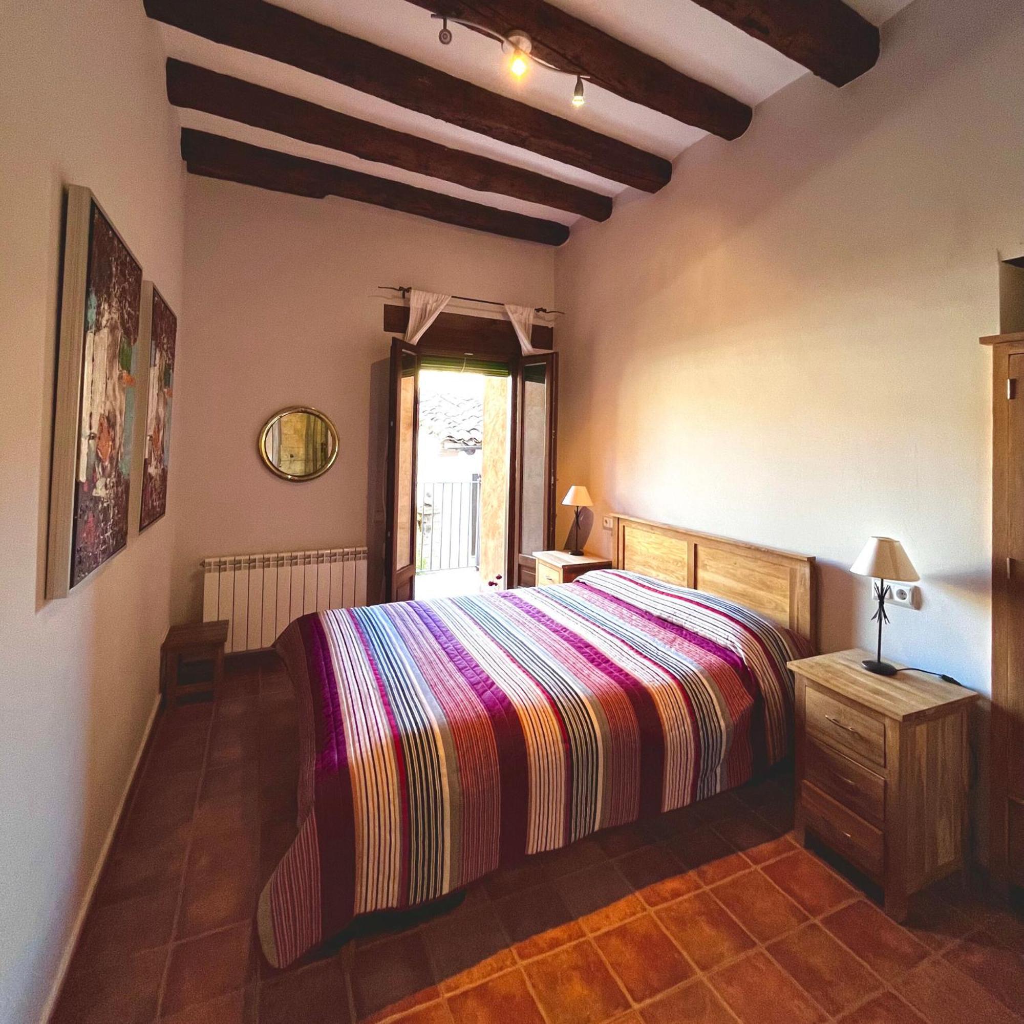 Apartamentos Angelus Plaza Mayor De Graus Esterno foto