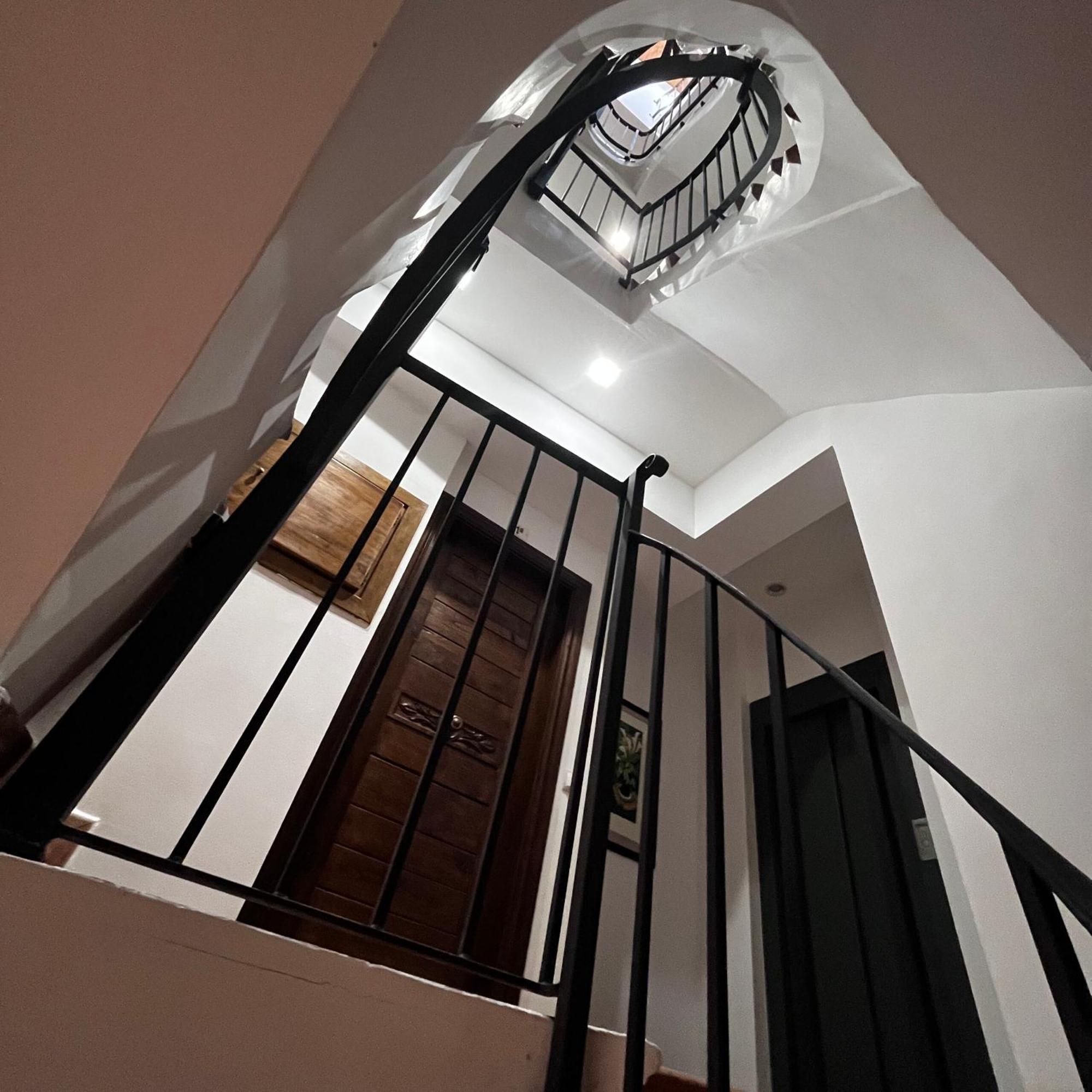 Apartamentos Angelus Plaza Mayor De Graus Esterno foto